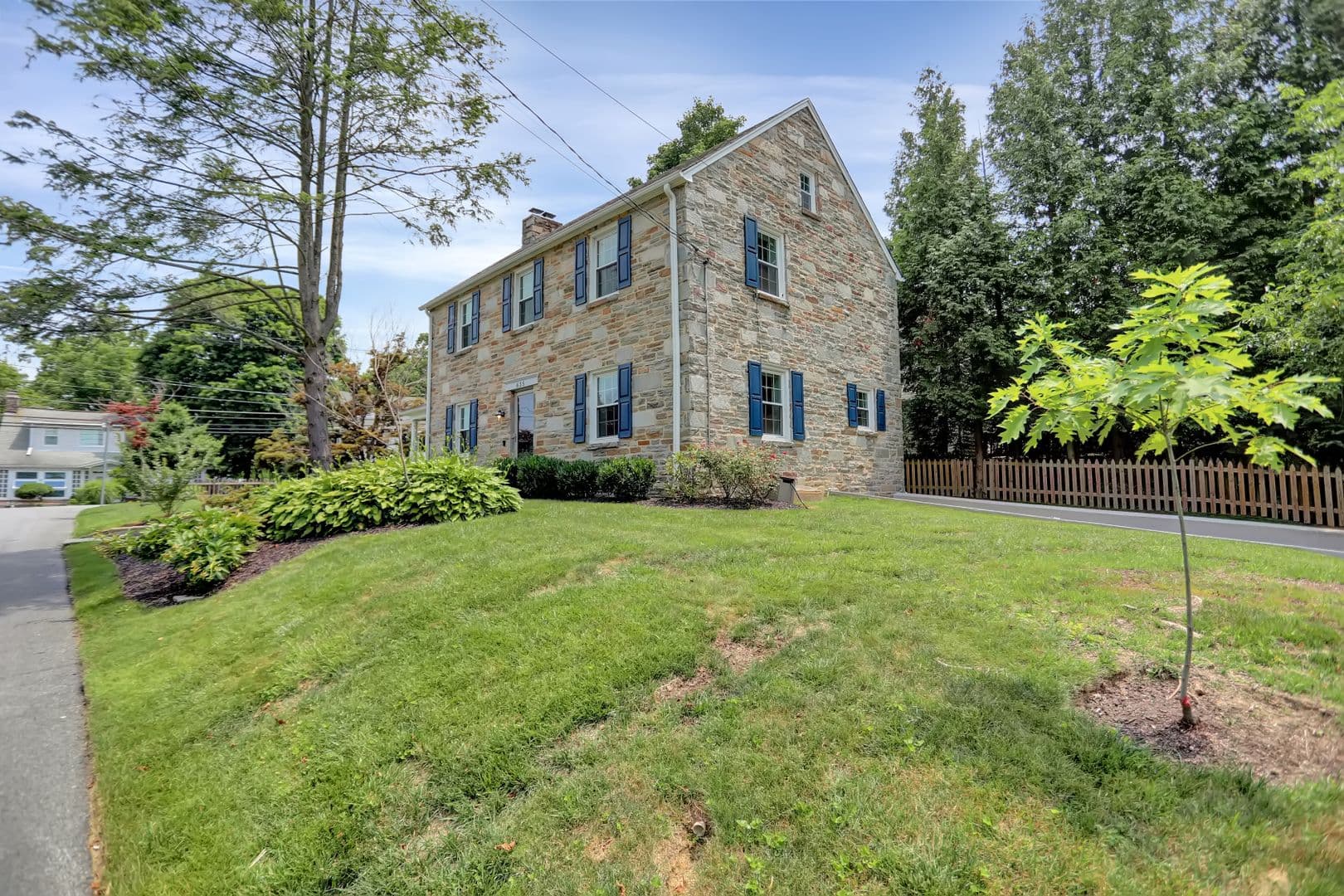 Towson House: 635 Round Oak Road