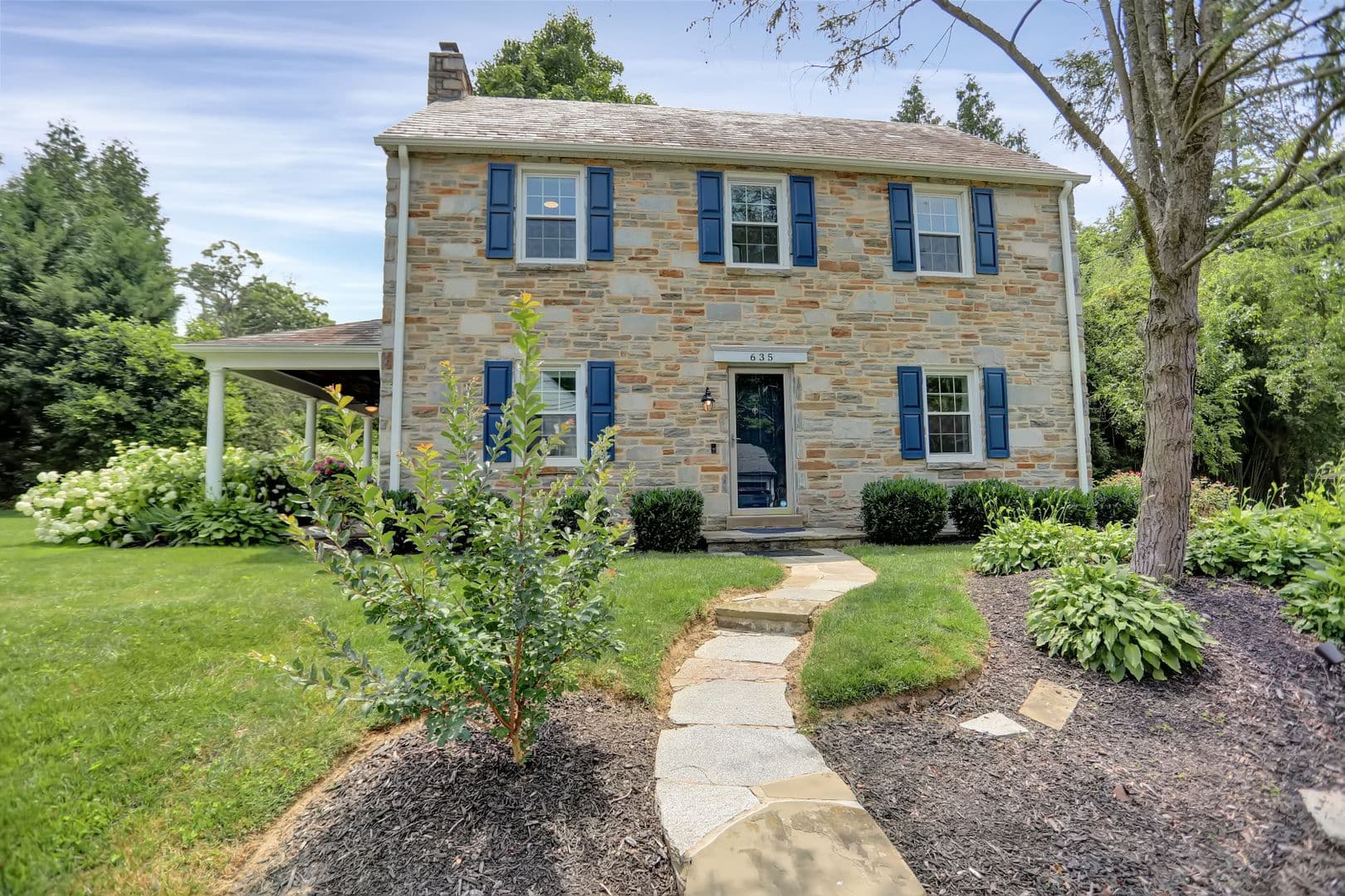Towson House: 635 Round Oak Road