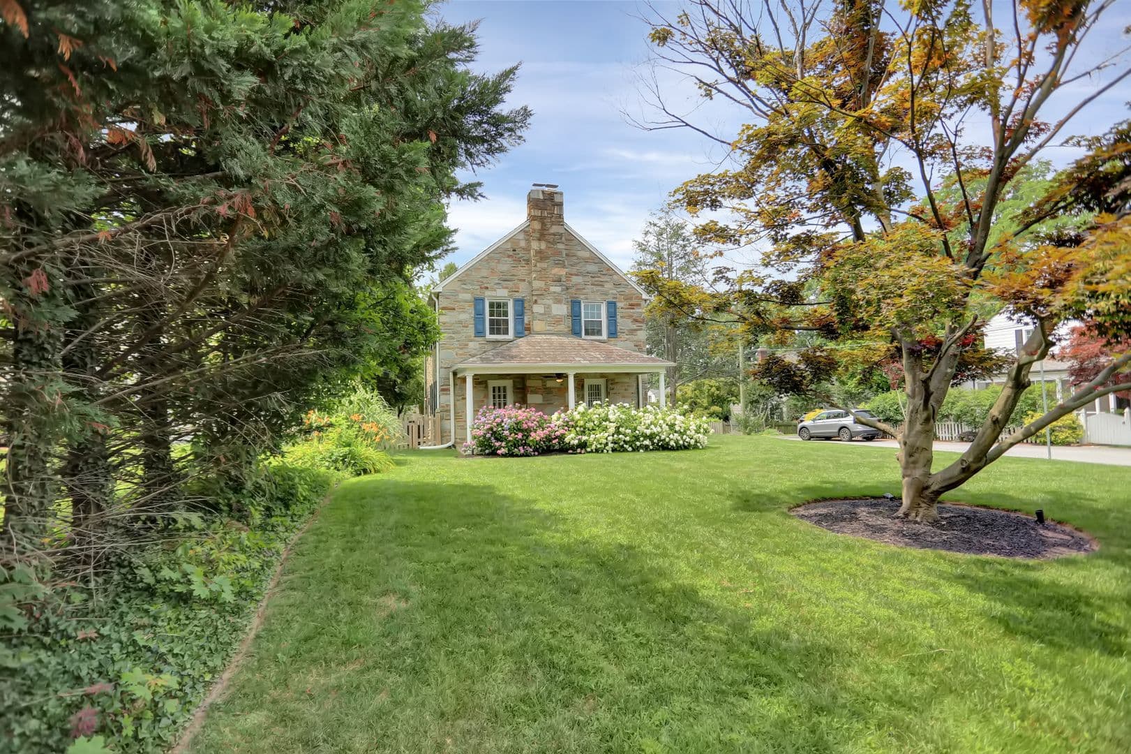 Towson House: 635 Round Oak Road