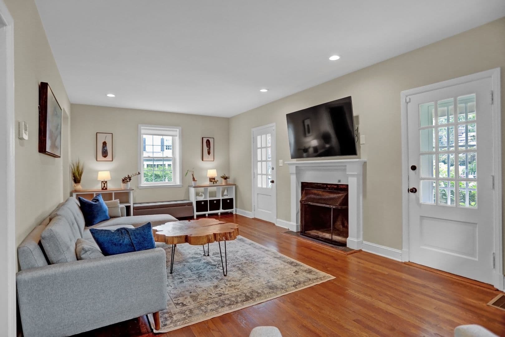 Towson House: 635 Round Oak Road