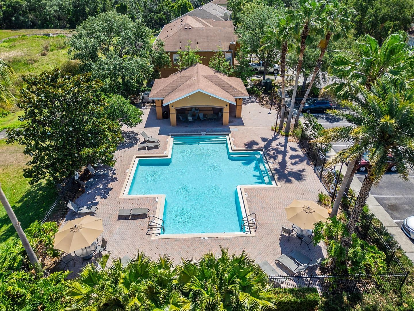 Riverview House: 10840 Lake Saint Charles Boulevard