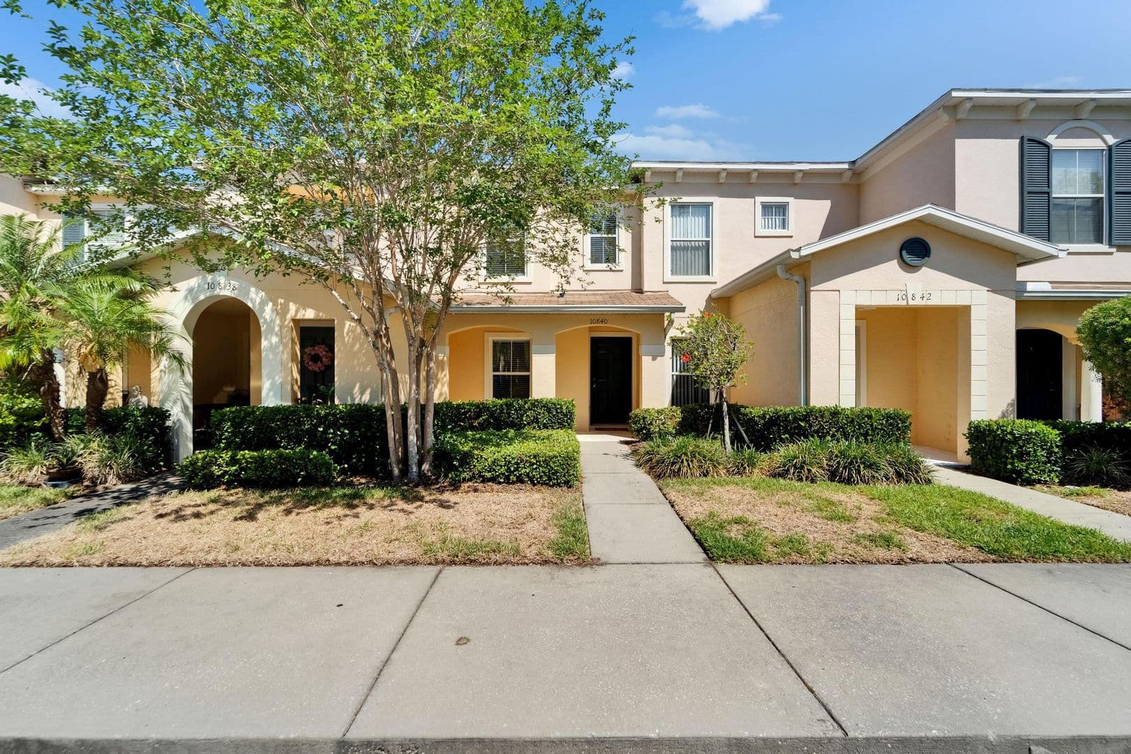 Riverview House: 10840 Lake Saint Charles Boulevard