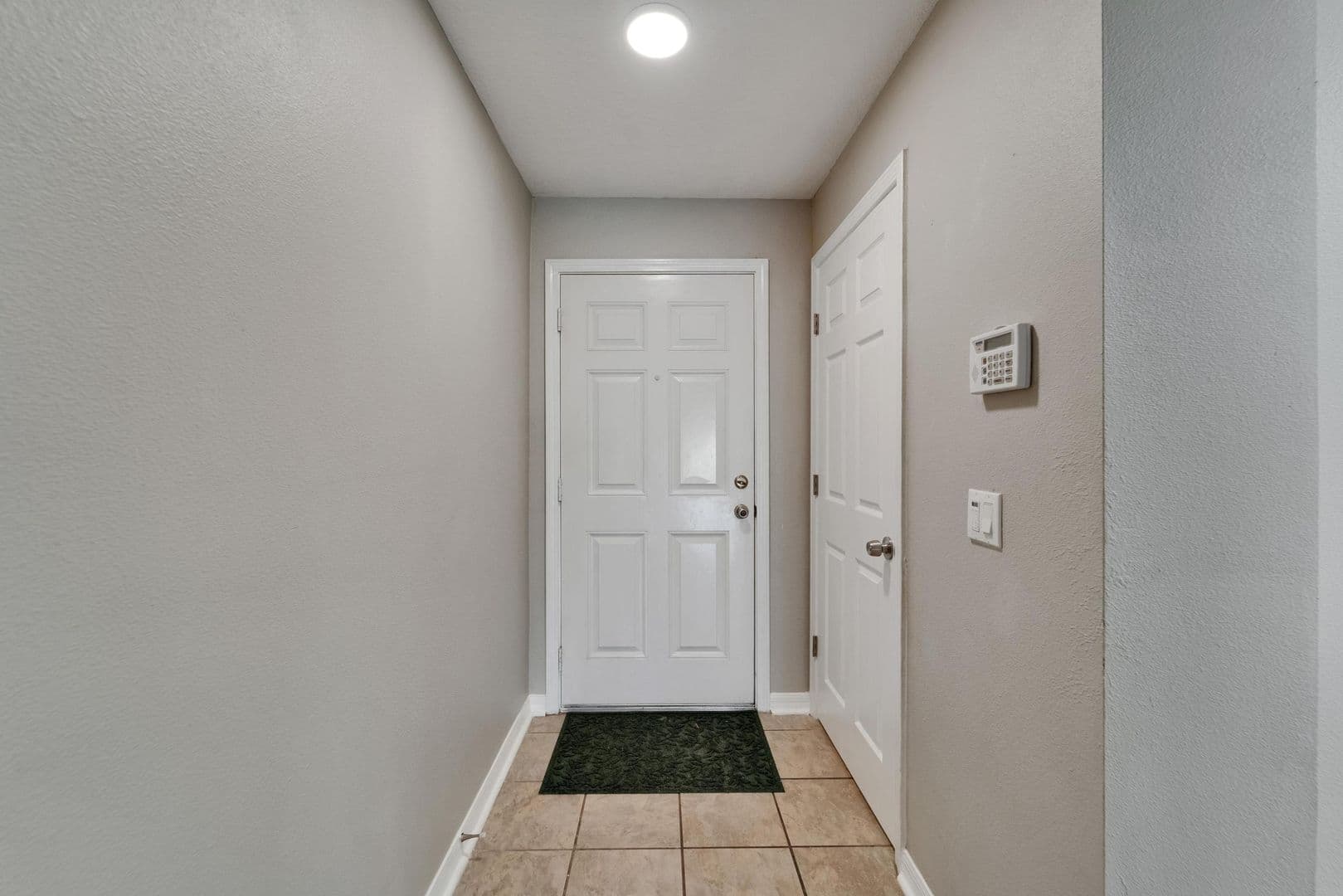 Riverview House: 10840 Lake Saint Charles Boulevard