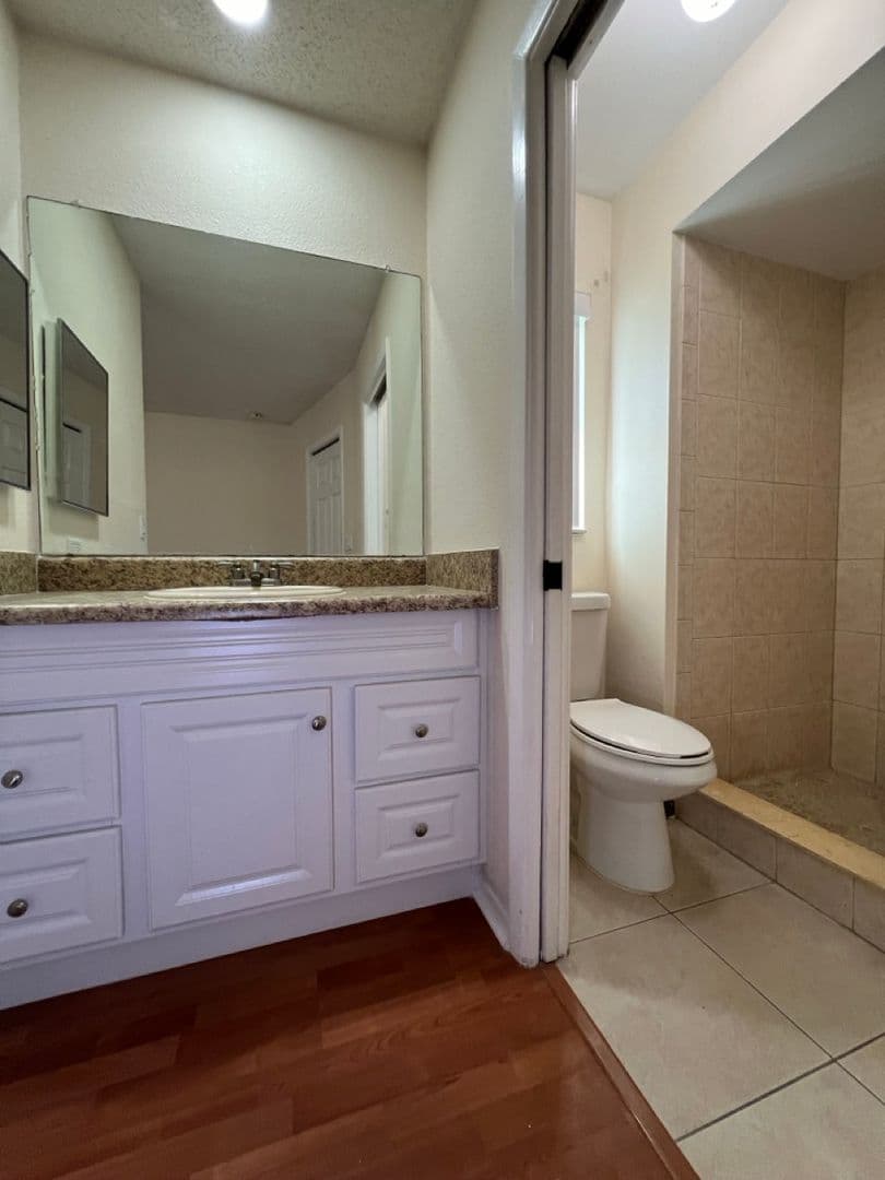 Palm Harbor House: 1371 Tenby Way