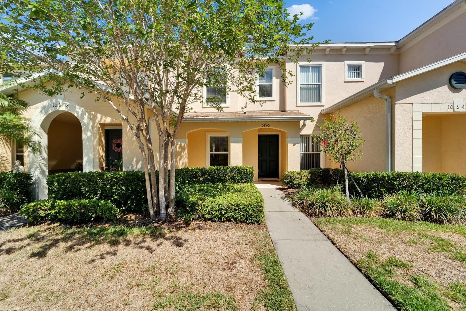 Riverview House: 10840 Lake Saint Charles Boulevard