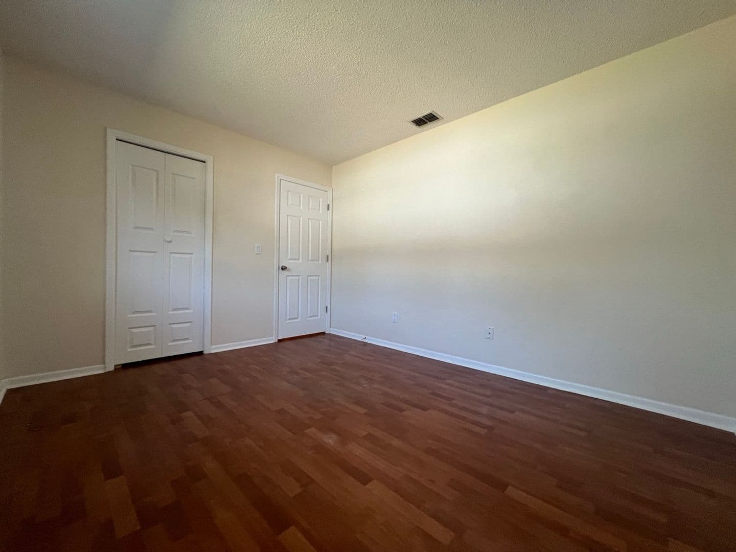 Palm Harbor House: 1371 Tenby Way