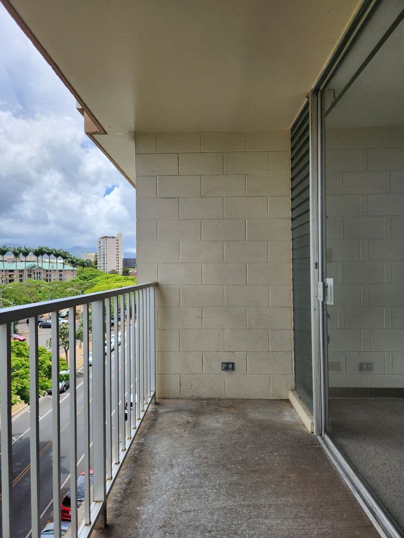 Honolulu Apartment: 2976 Ala Ilima Street