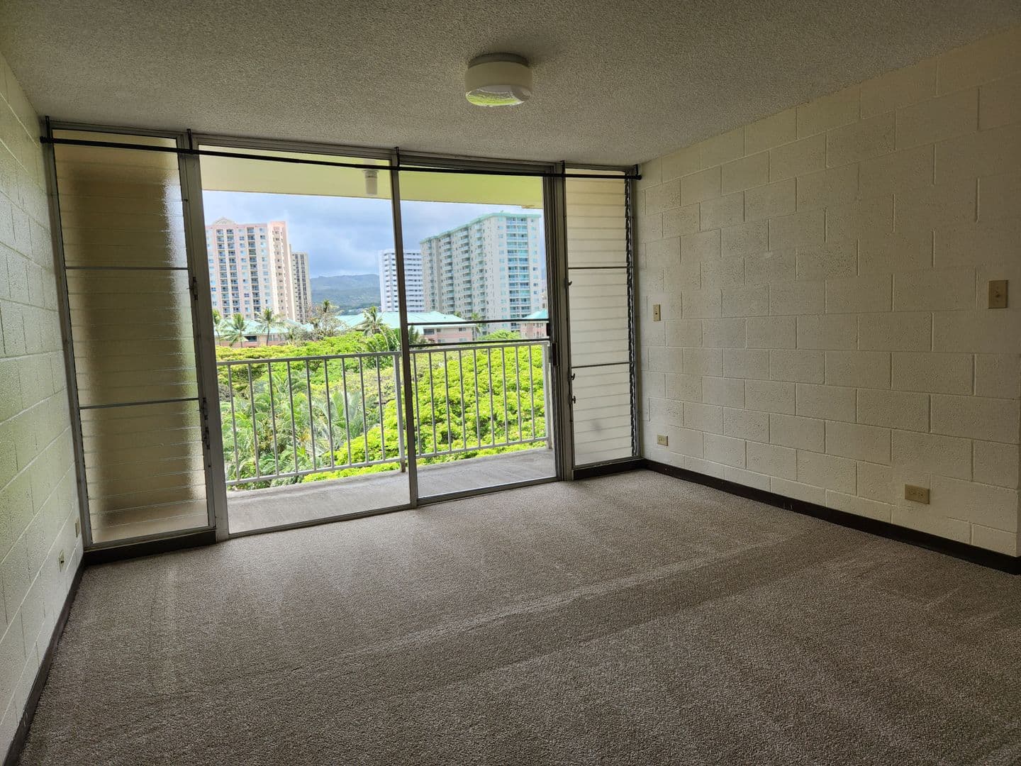 Honolulu Apartment: 2976 Ala Ilima Street