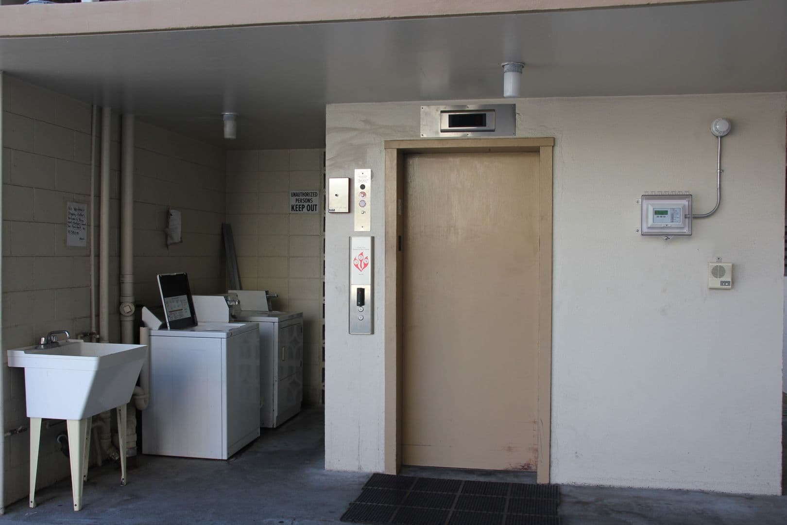 Honolulu Apartment: 2976 Ala Ilima Street