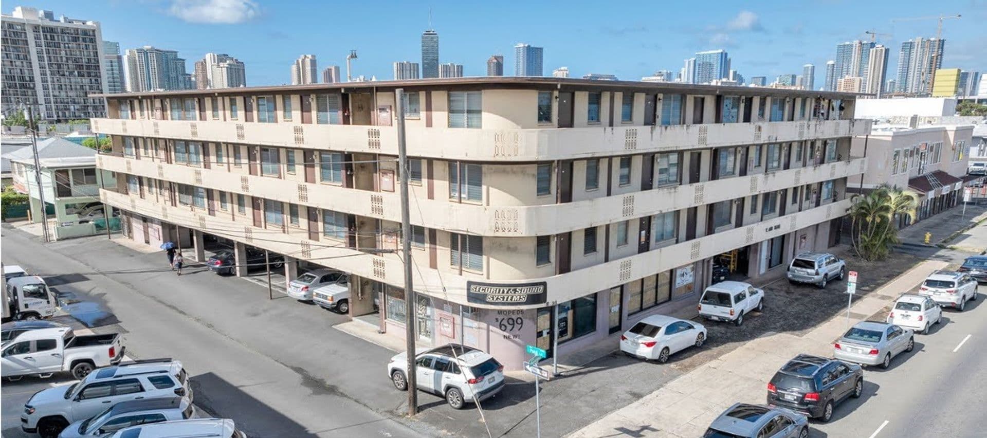 Honolulu Apartment: 2131 South Beretania Street