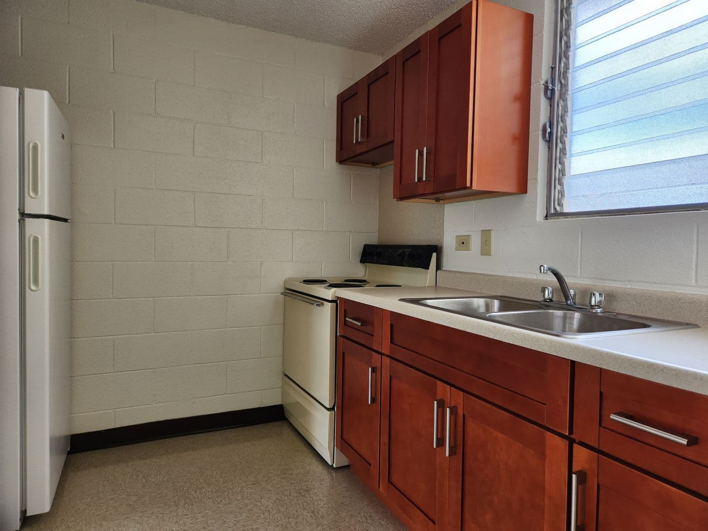 Honolulu Apartment: 2976 Ala Ilima Street