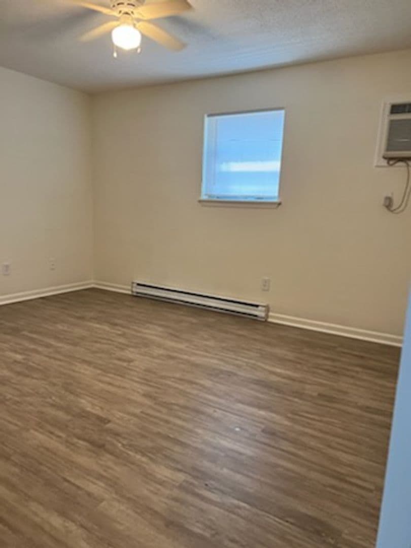 Kernersville Apartment: 520 Michael St