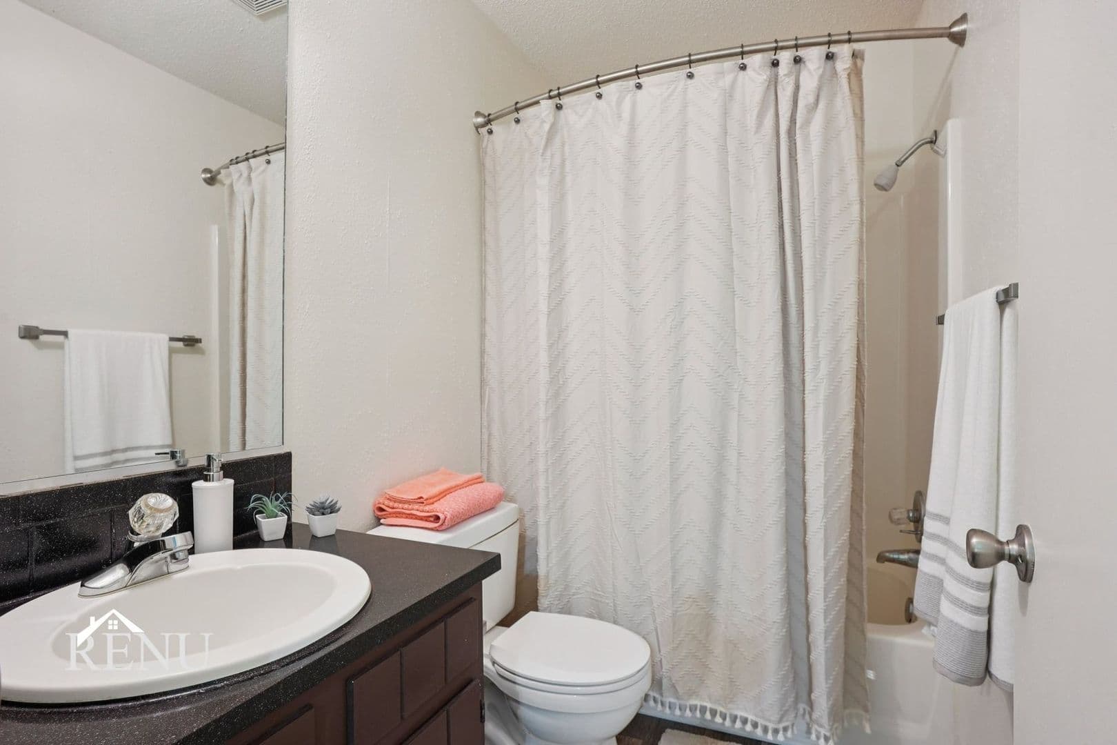 Kernersville Apartment: 520 Michael St