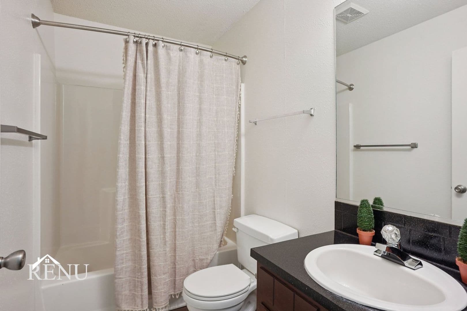 Kernersville Apartment: 520 Michael St