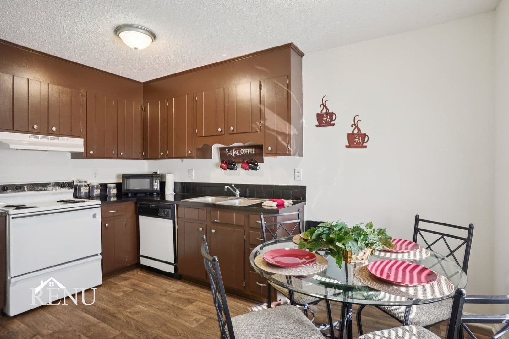 Kernersville Apartment: 520 Michael St
