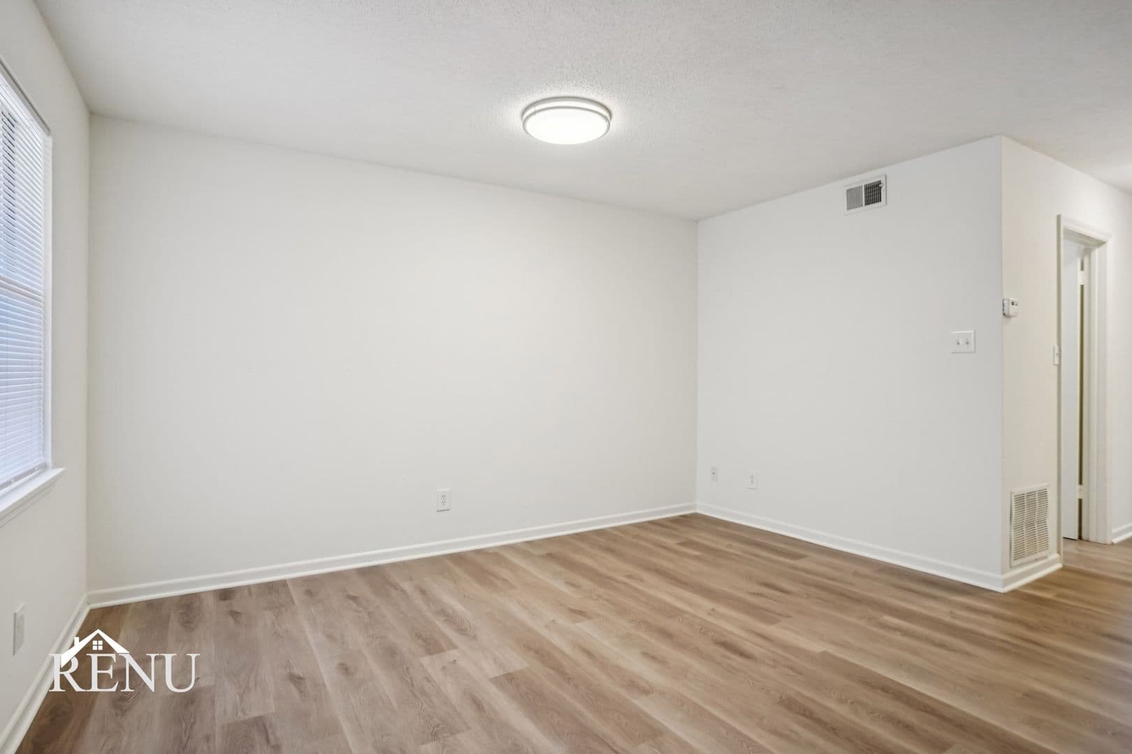 Kernersville Apartment: 520 Michael St