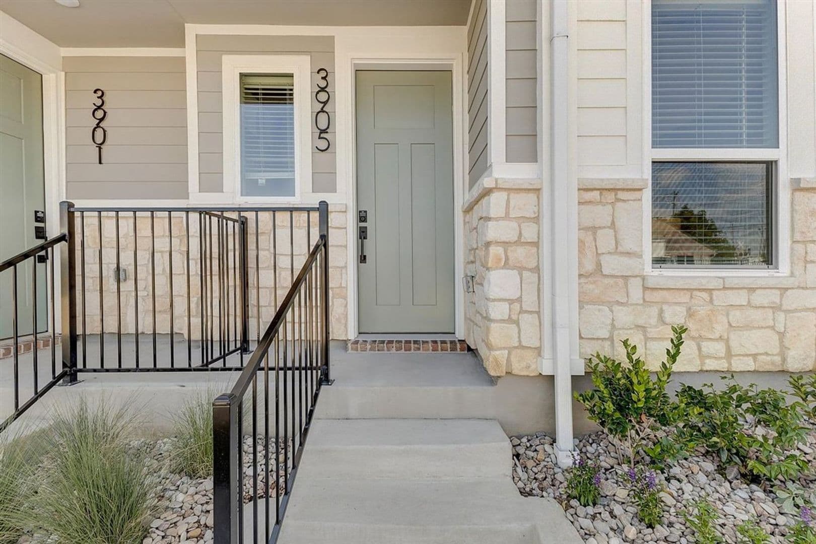 Denton Townhome: 3705 Pockrus Page Rd