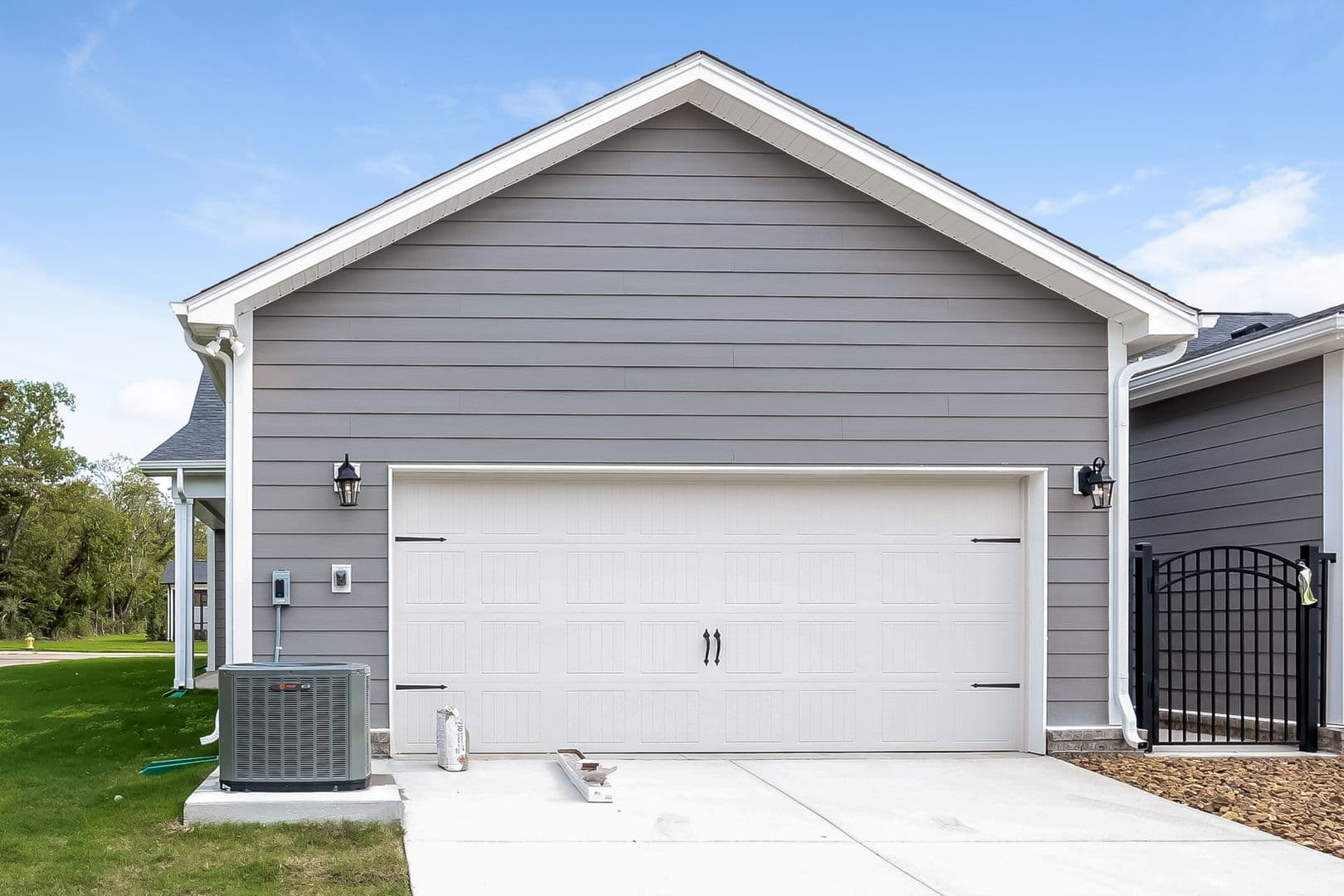 Murfreesboro Townhome: 2500 Elmcroft Ave