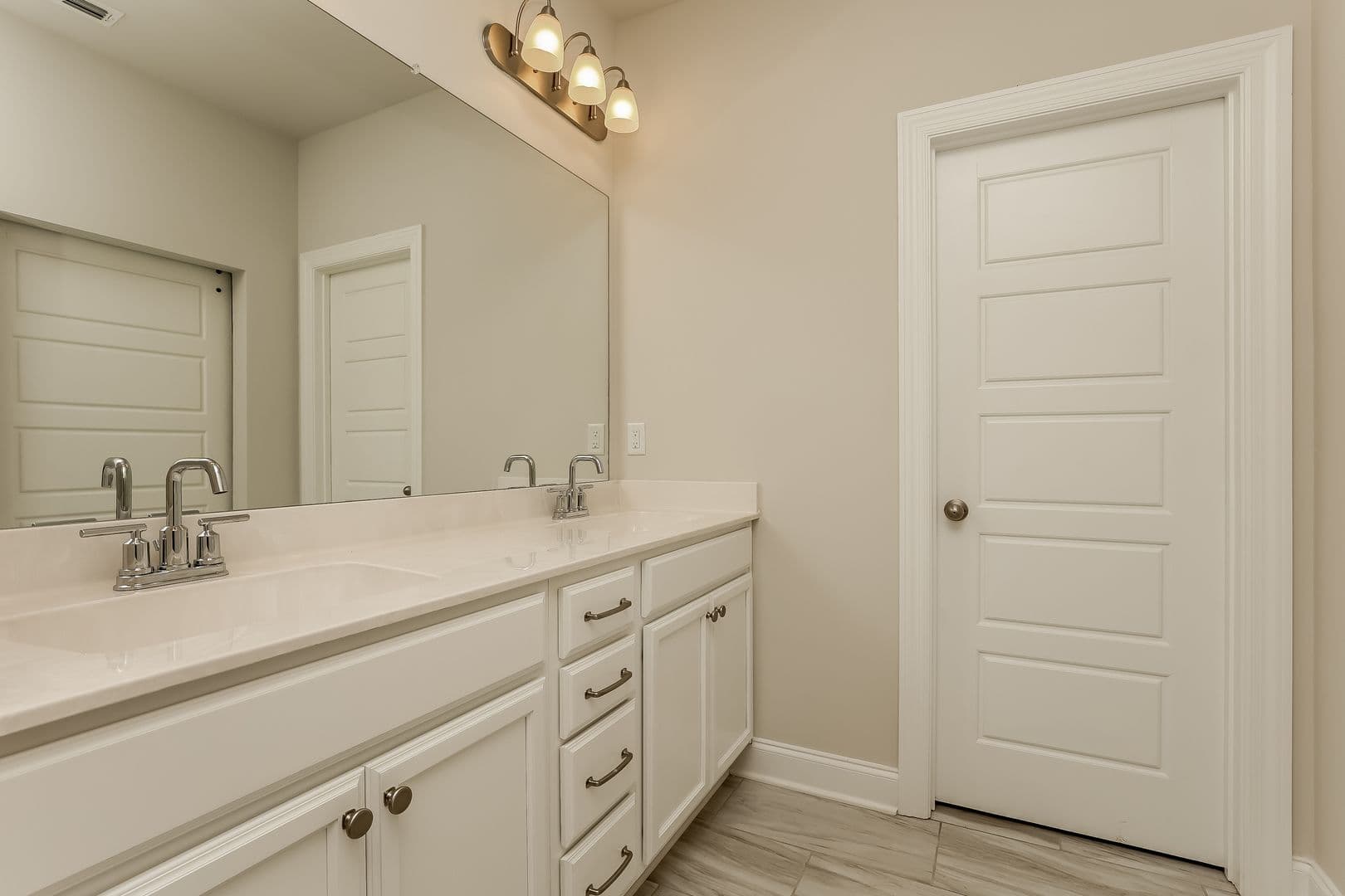Murfreesboro Townhome: 2500 Elmcroft Ave