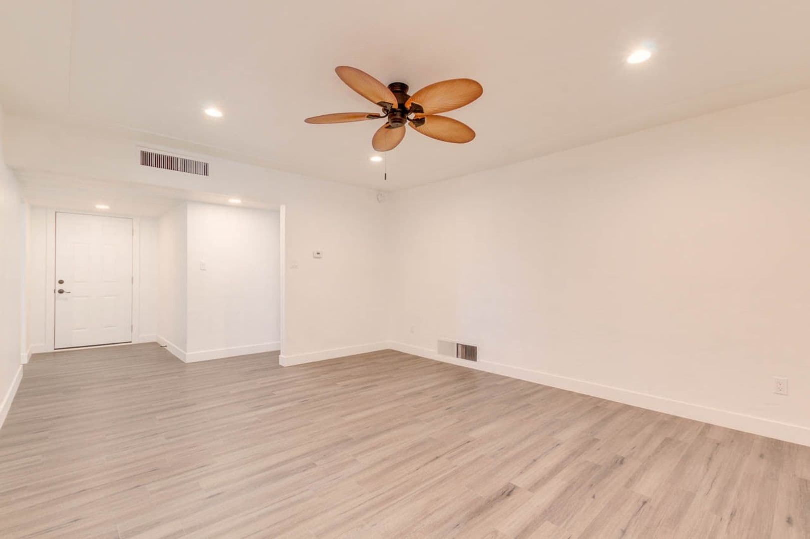 Phoenix Apartment: 4129 North 33rd Drive