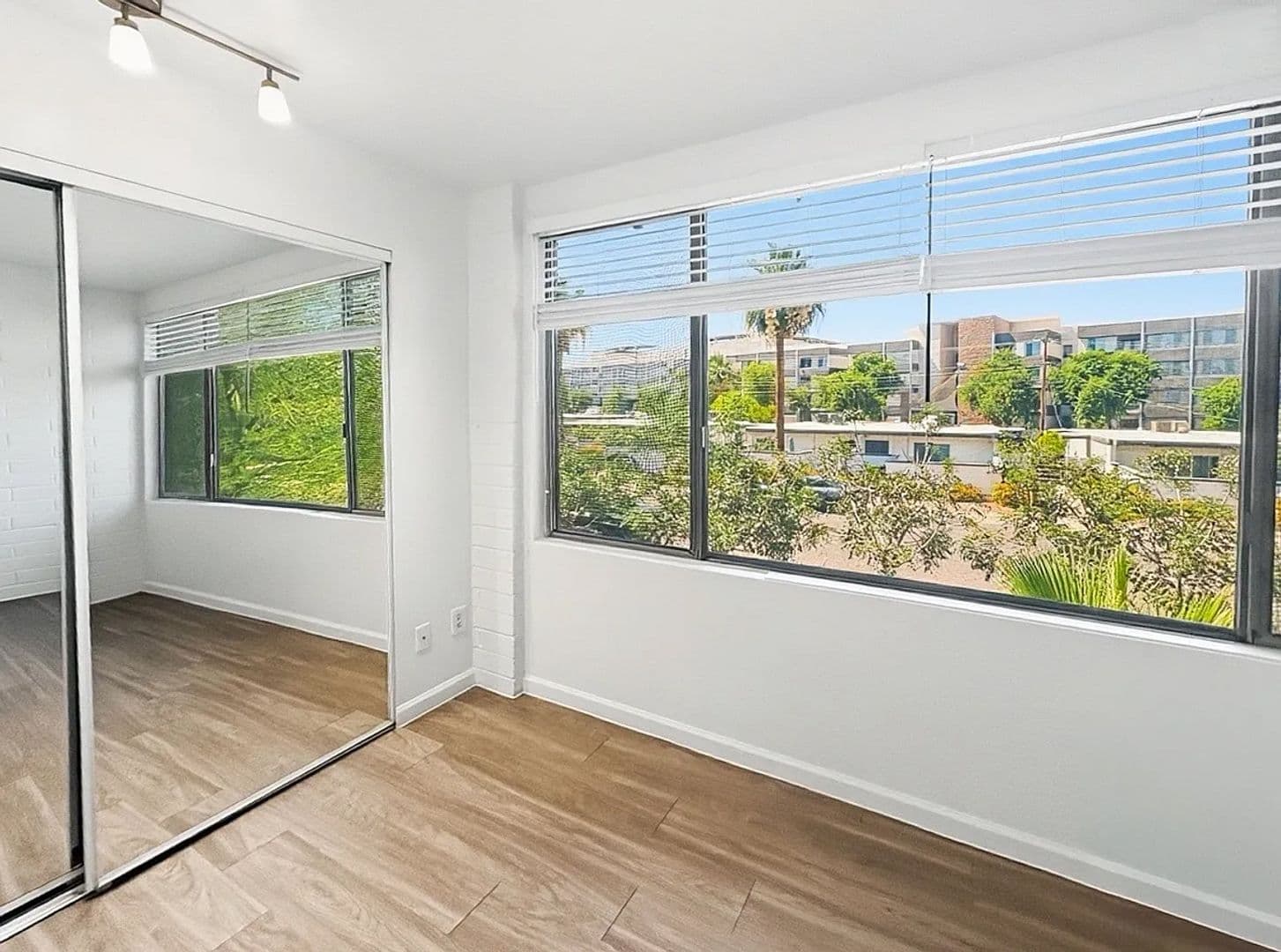 Scottsdale Apartment: 7325 East Belleview Street