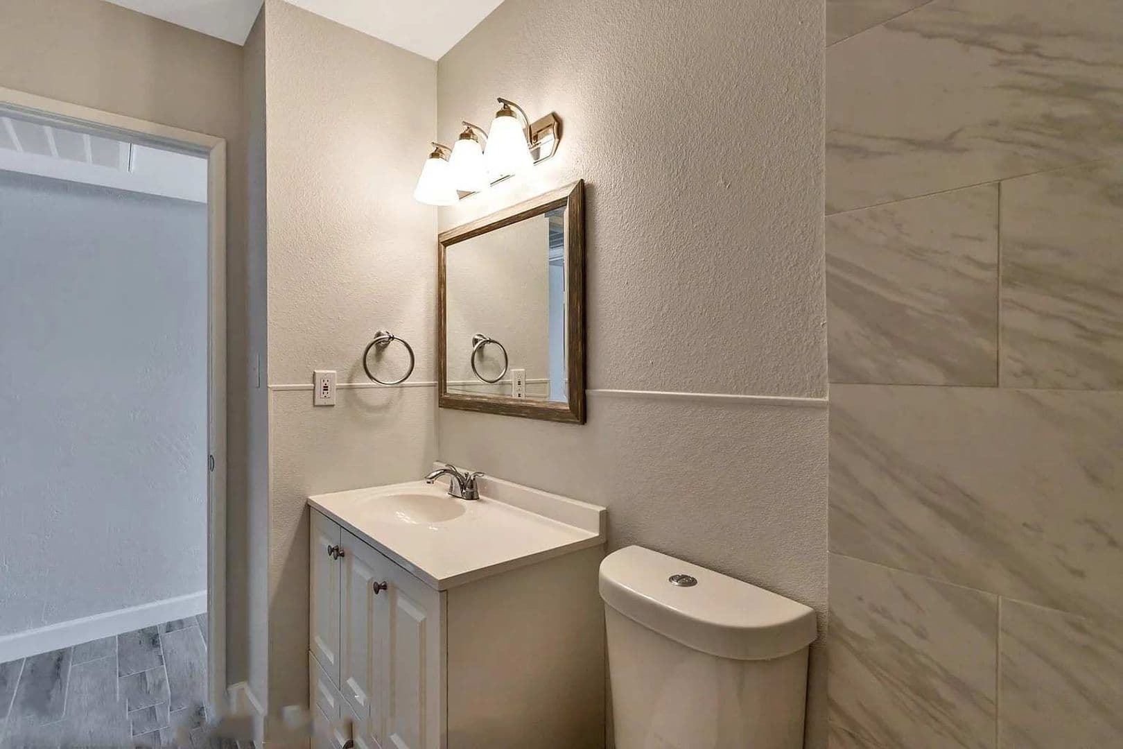 Phoenix Apartment: 936 East Roma Avenue