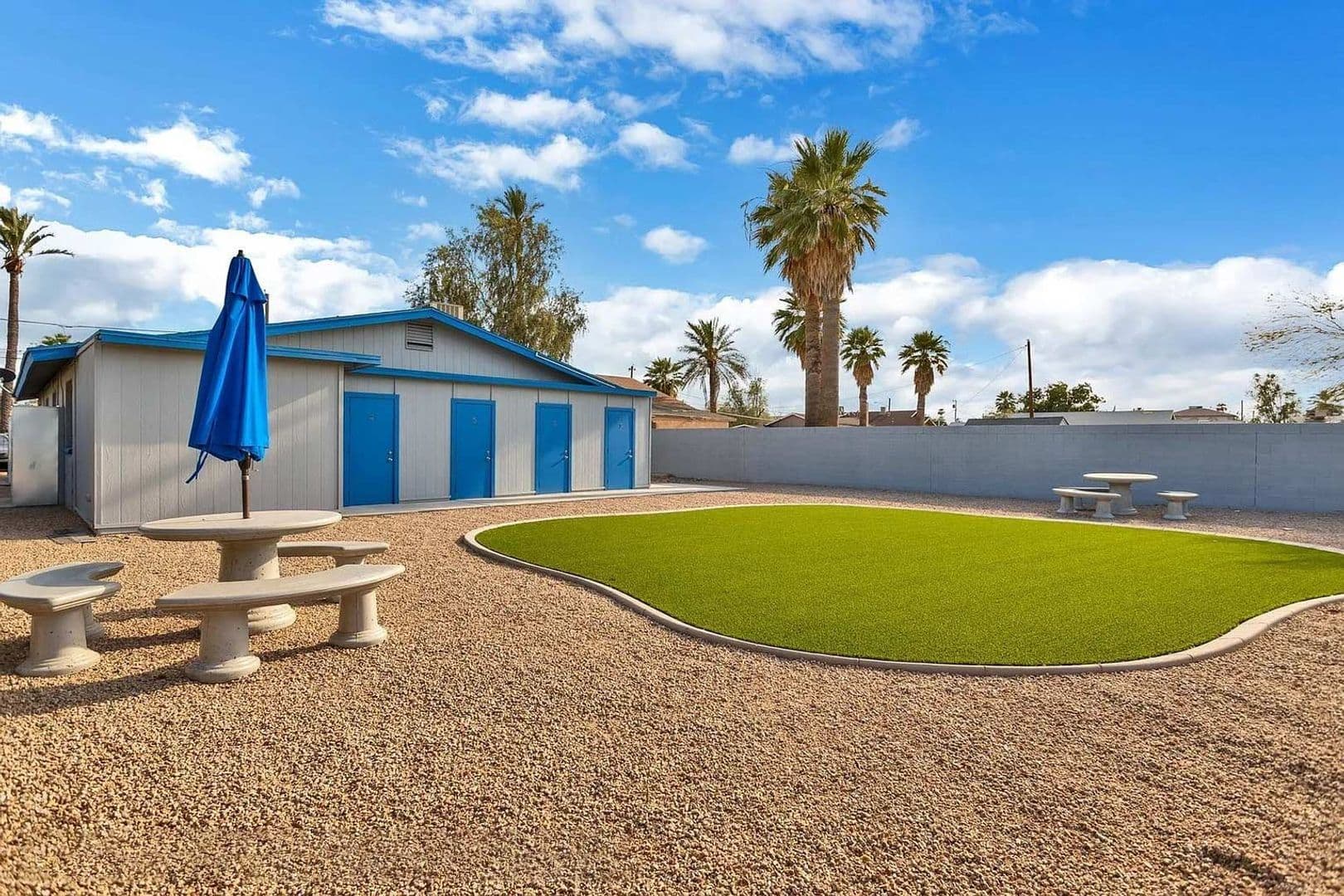 Phoenix Apartment: 936 East Roma Avenue