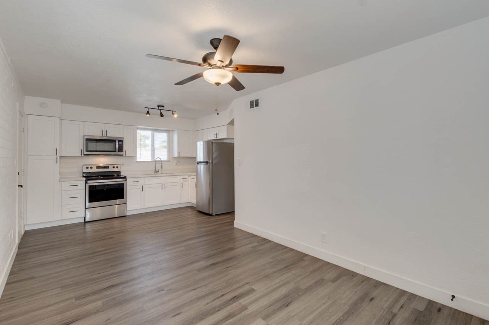 Phoenix Apartment: 4218 North 17th Street