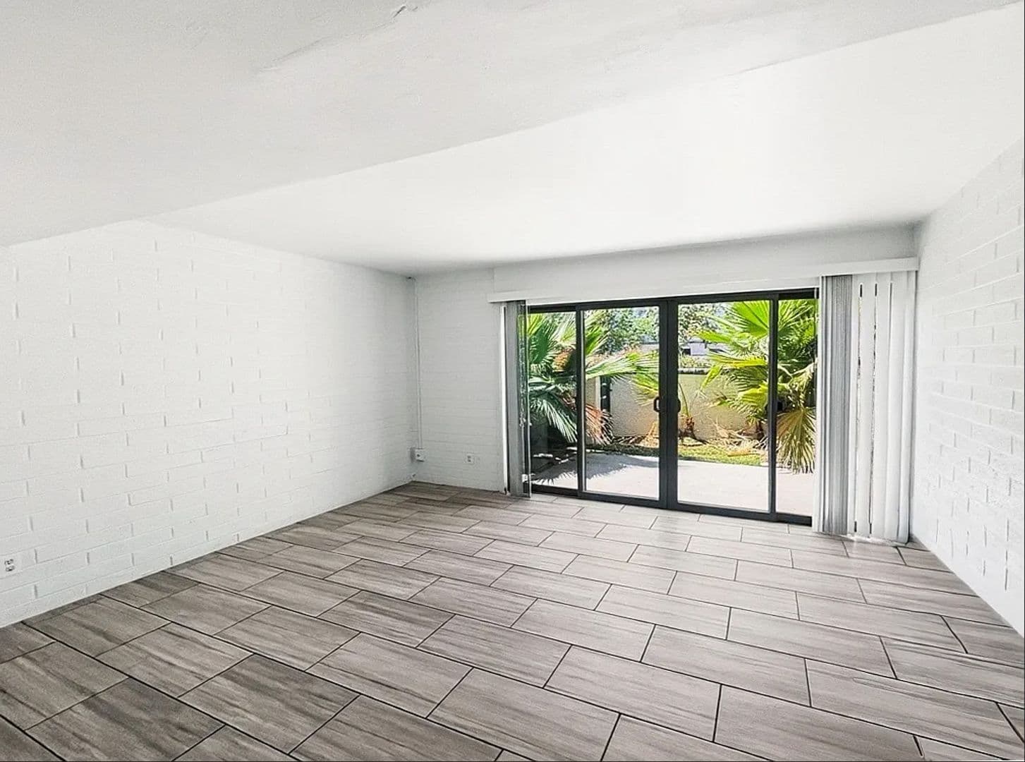 Scottsdale Apartment: 7325 East Belleview Street