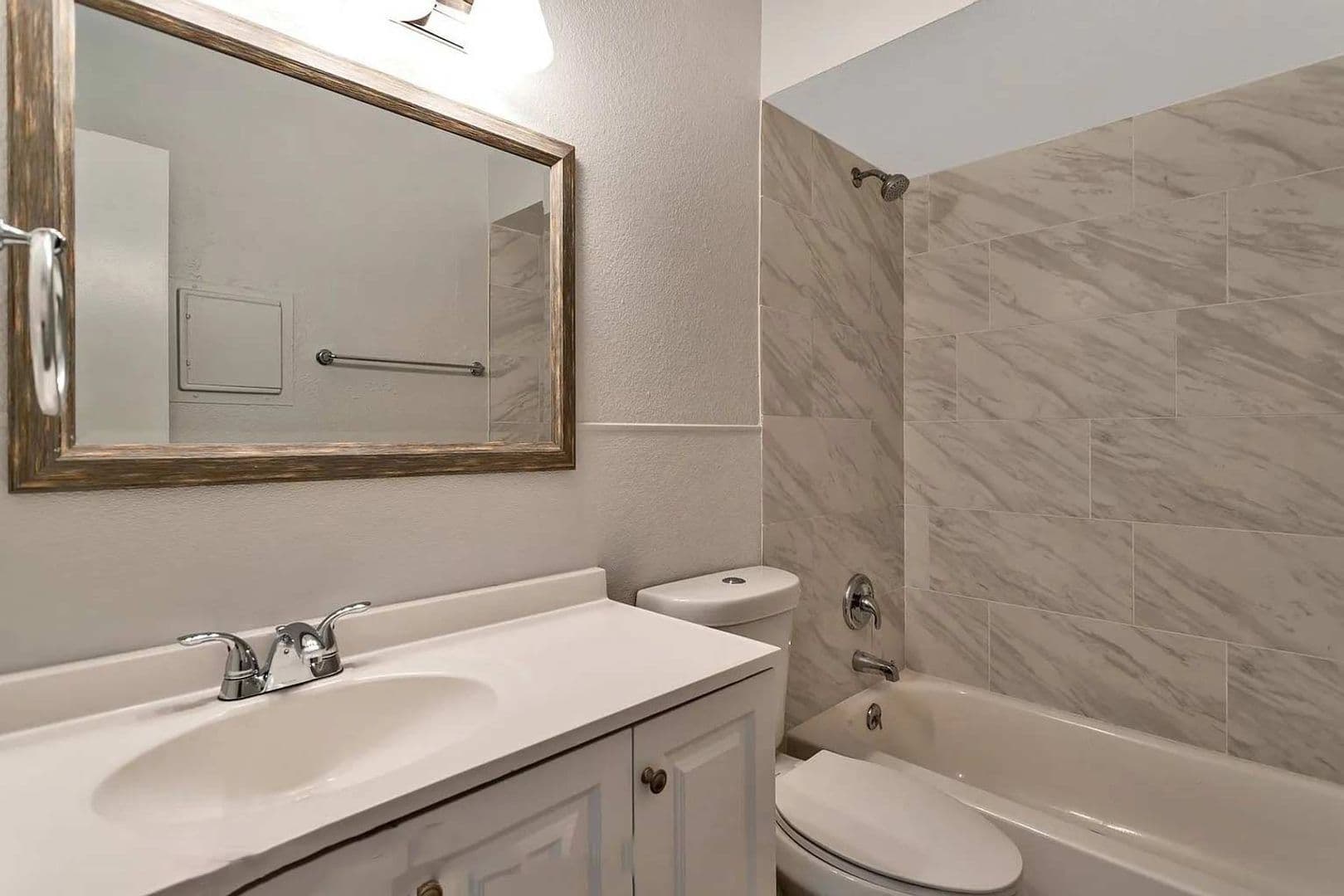Phoenix Apartment: 936 East Roma Avenue