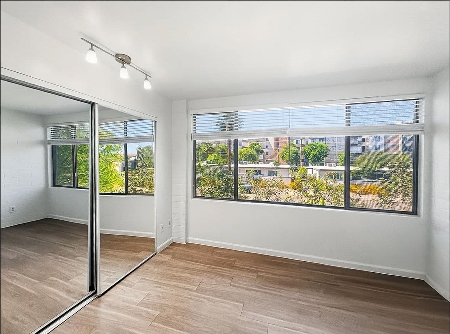 Scottsdale Apartment: 7325 East Belleview Street