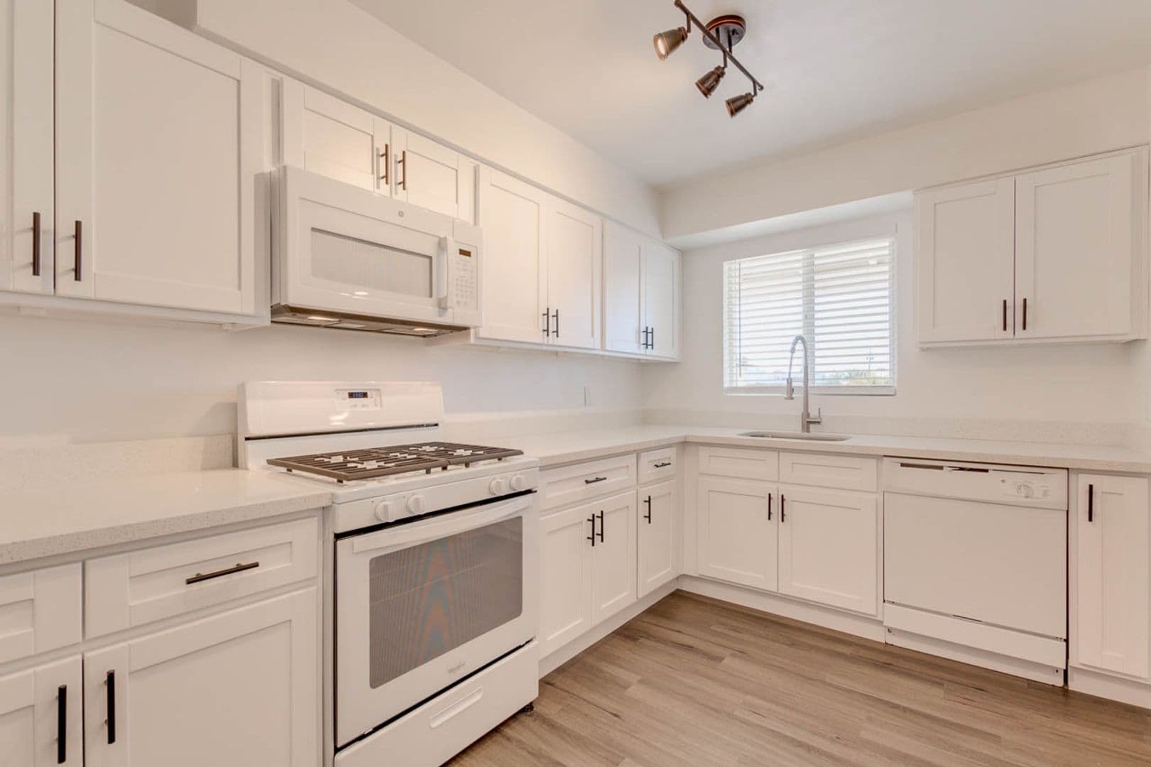 Phoenix Apartment: 4129 North 33rd Drive