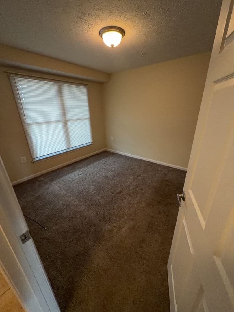 Winchester Apartment: 2270 Valor Dr