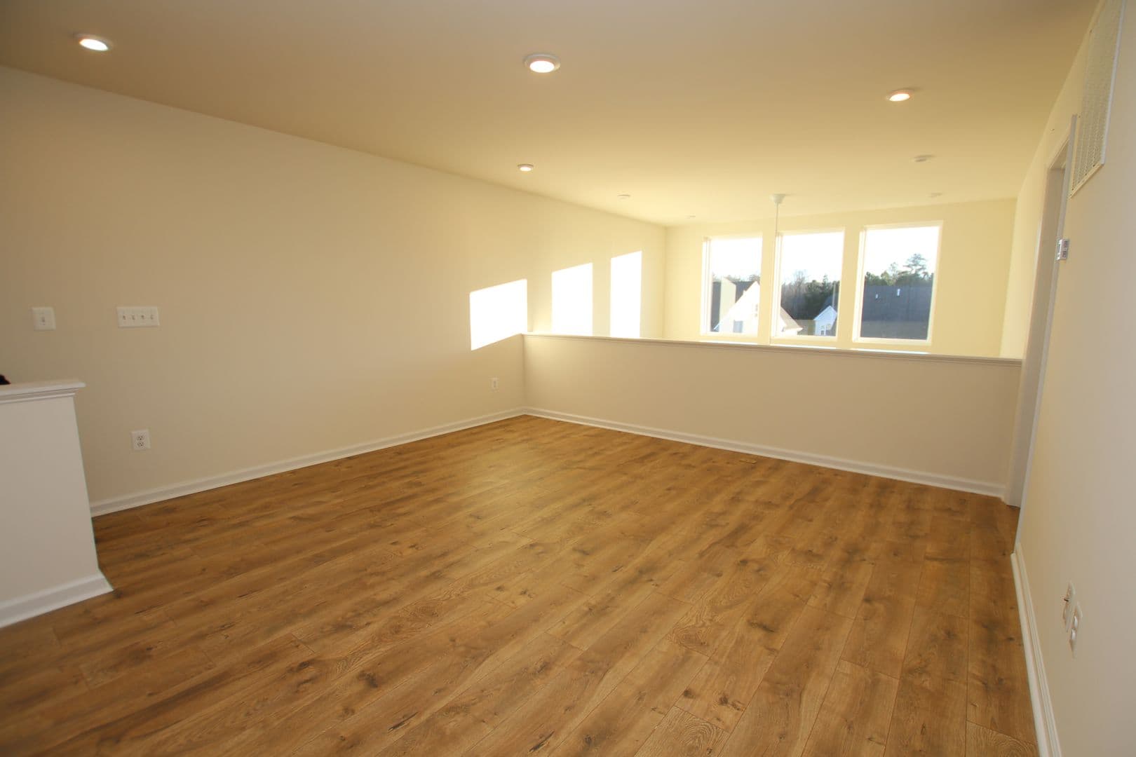 Ocean view Townhome: 390 Scranton Ln