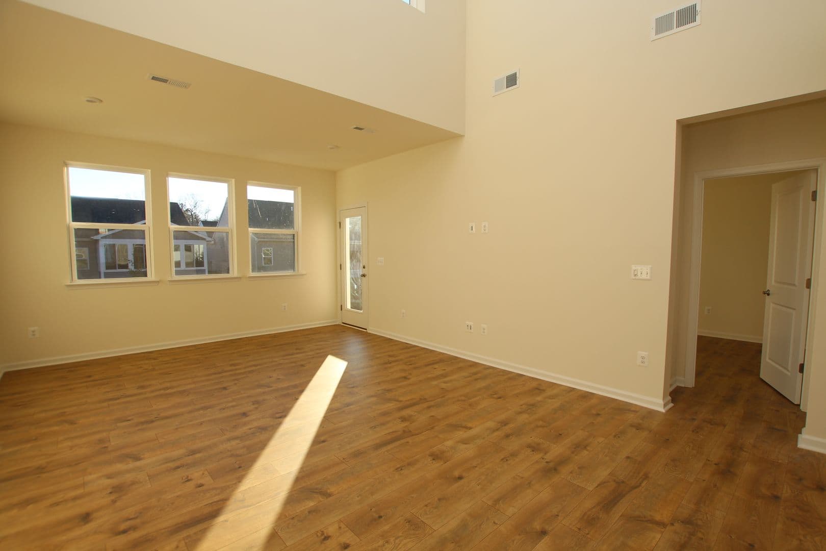 Ocean view Townhome: 390 Scranton Ln