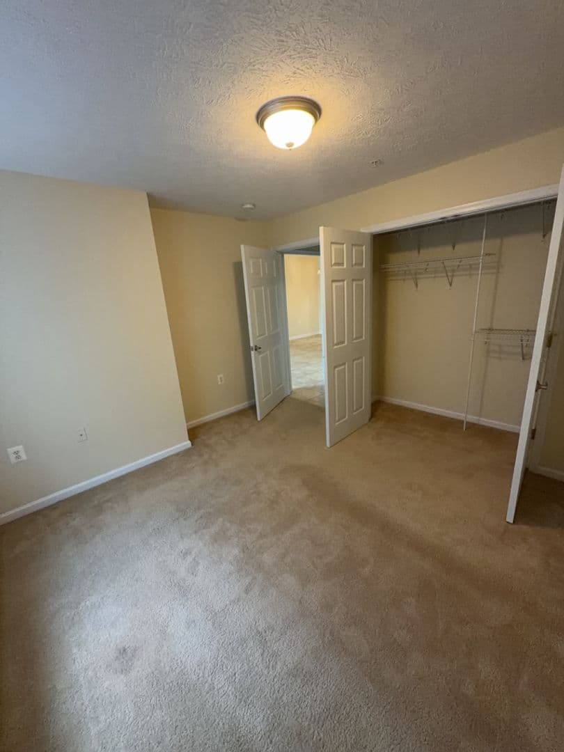Winchester Apartment: 2270 Valor Dr