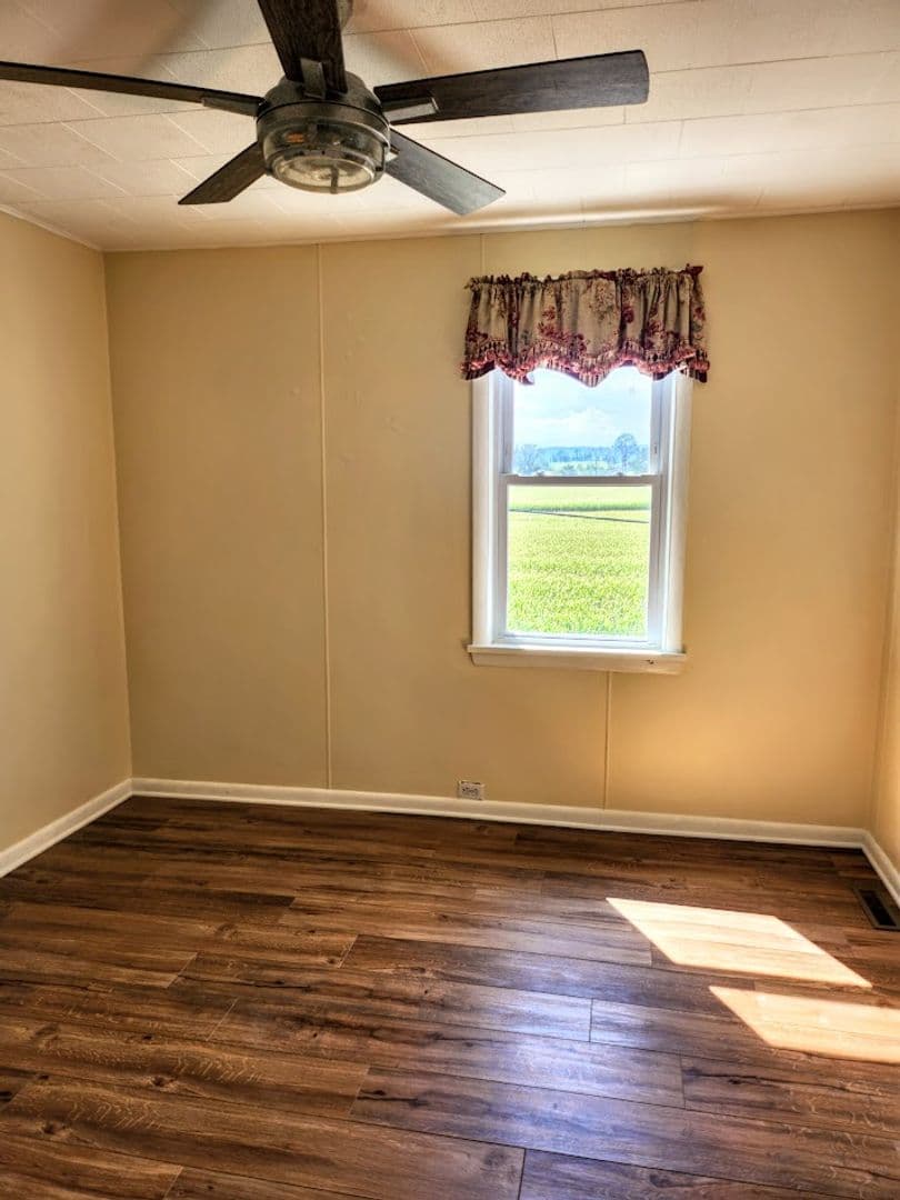 Bedford House: 120 Birch Lane