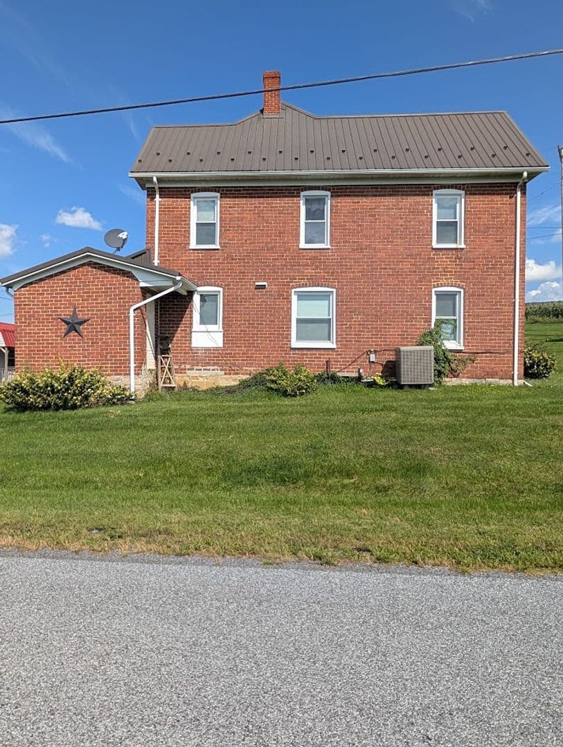 Bedford House: 120 Birch Lane