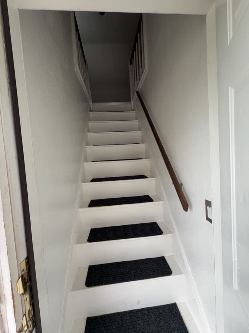 Norfolk Apartment: 4566 Hampshire Ave