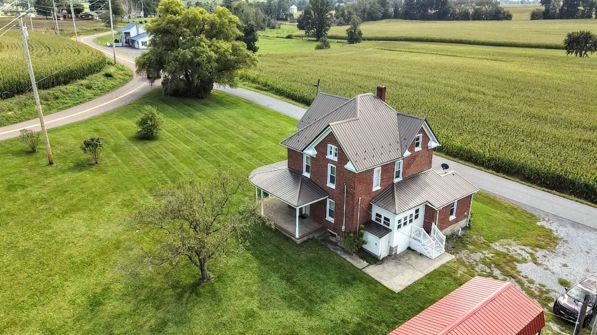 Bedford House: 120 Birch Lane