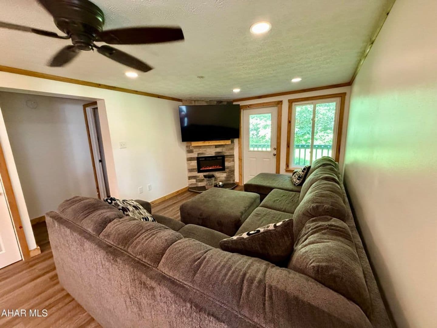 Claysburg House: 143 E. Valley Point Deer Run Lane Unit 1128