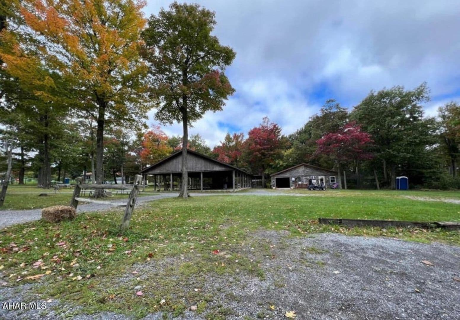 Claysburg House: 143 E. Valley Point Deer Run Lane Unit 1128