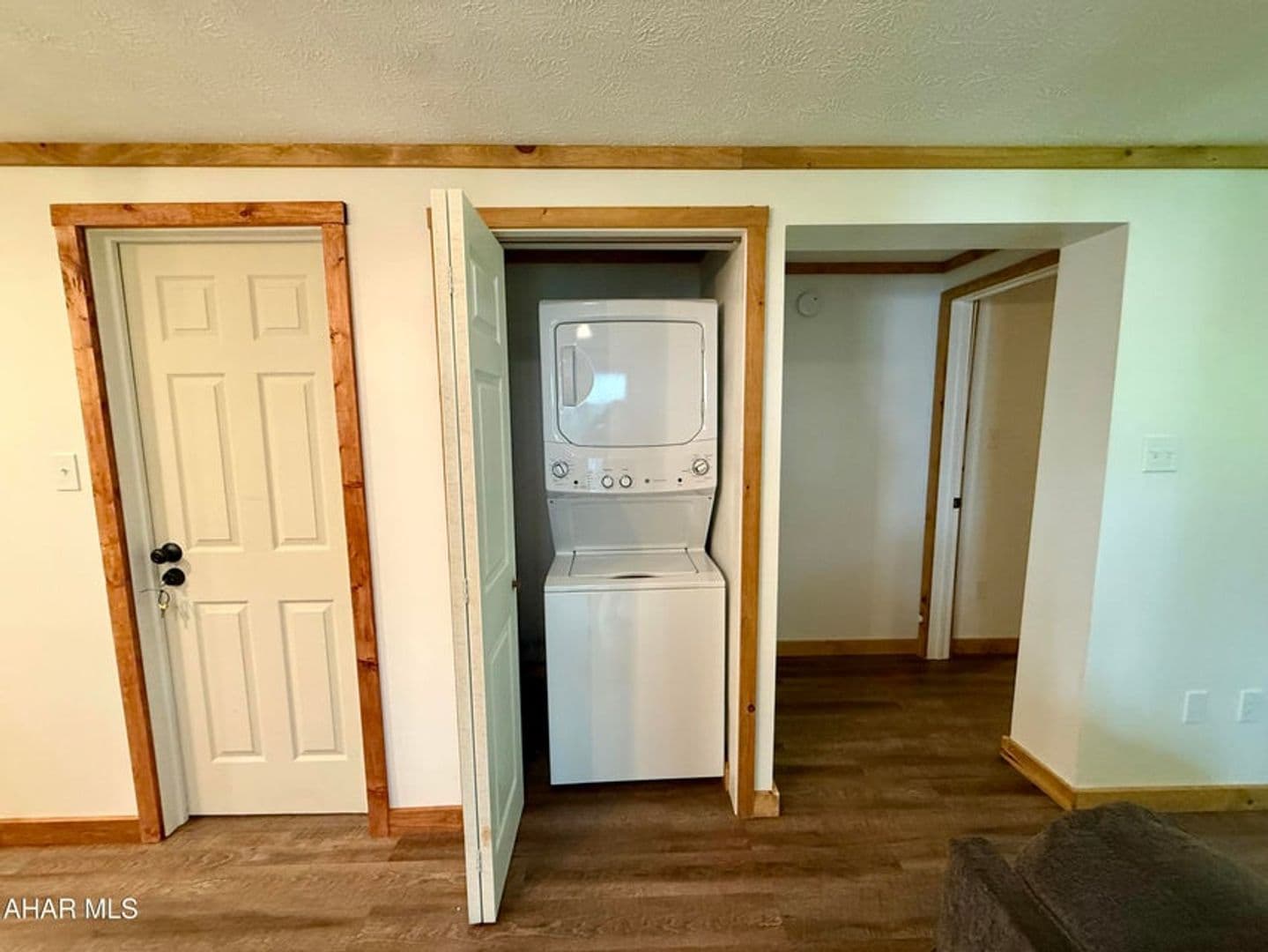 Claysburg House: 143 E. Valley Point Deer Run Lane Unit 1128
