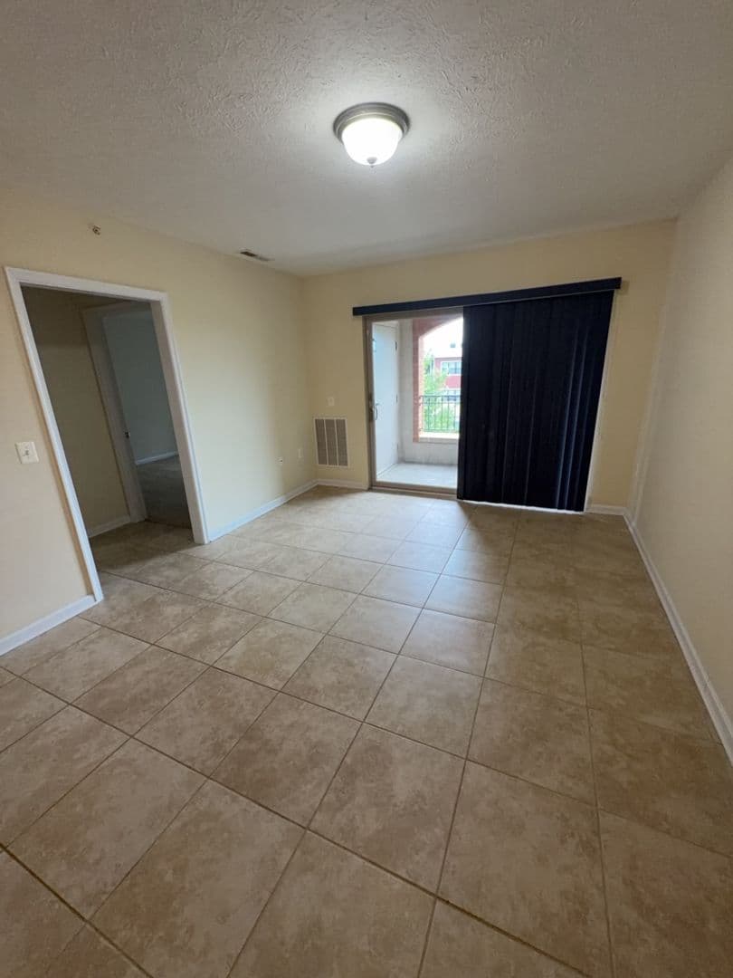 Winchester Apartment: 2270 Valor Dr