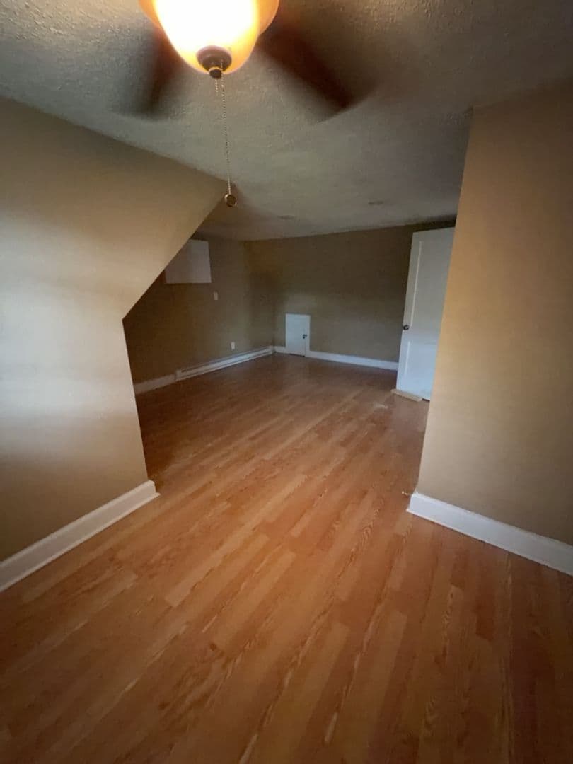 Norfolk Apartment: 4566 Hampshire Ave
