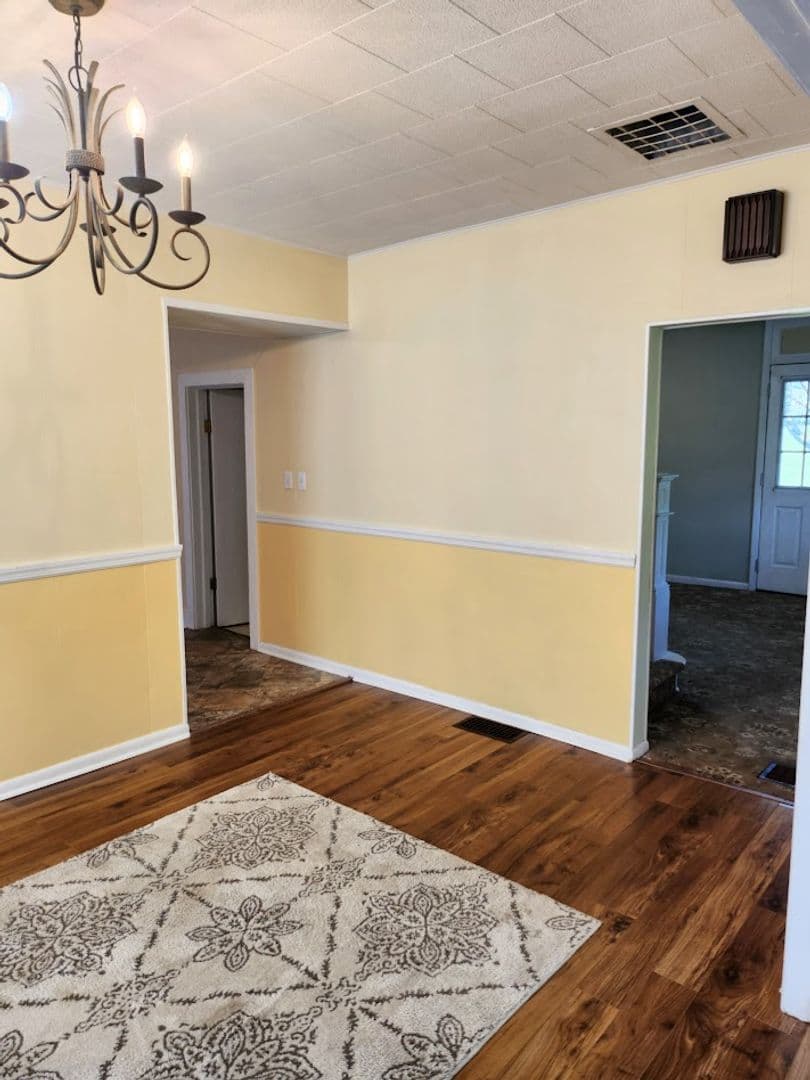 Bedford House: 120 Birch Lane