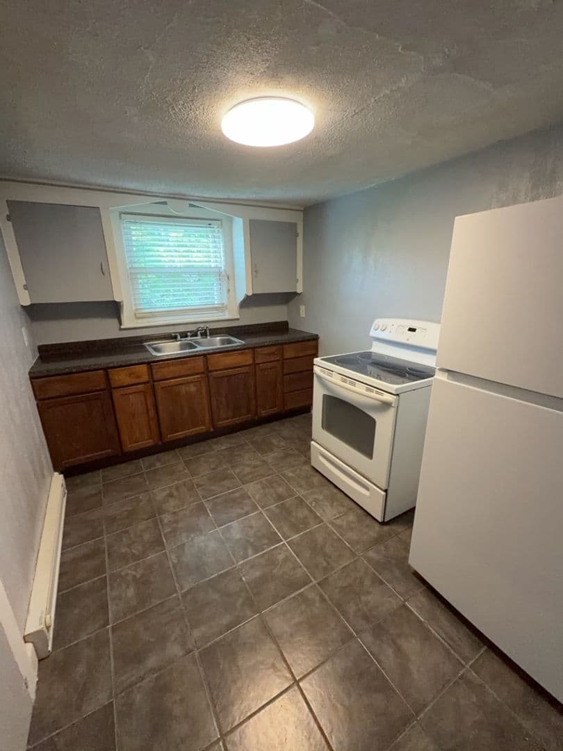 Norfolk Apartment: 4566 Hampshire Ave