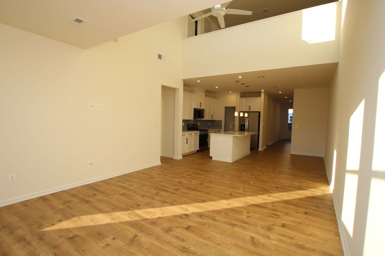 Ocean view Townhome: 390 Scranton Ln