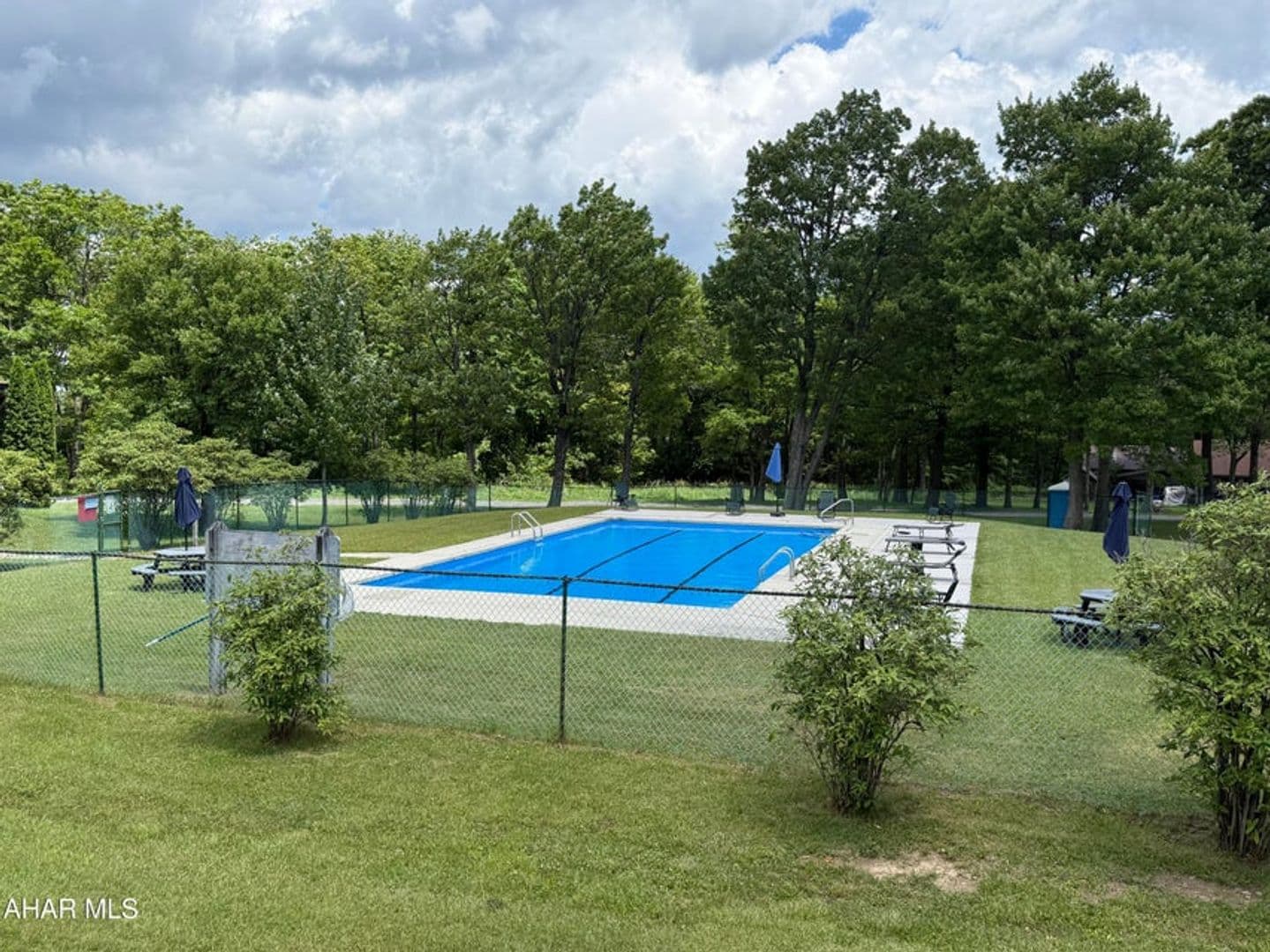 Claysburg House: 143 E. Valley Point Deer Run Lane Unit 1128