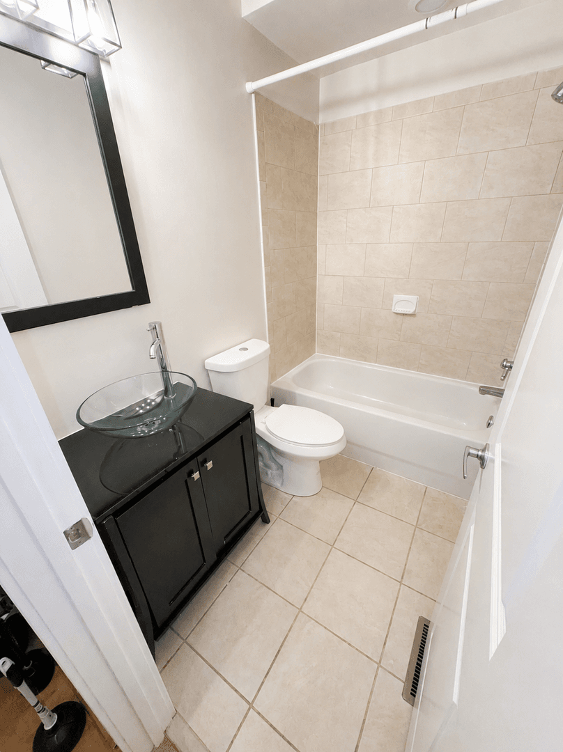 Richmond House: 1512 Porter St
